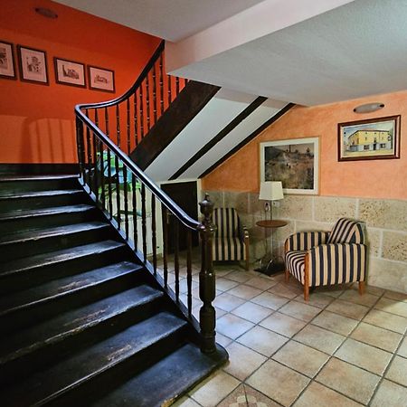 Hostal Albe Carrion De Los Condes Bagian luar foto