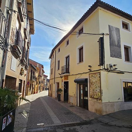 Hostal Albe Carrion De Los Condes Bagian luar foto