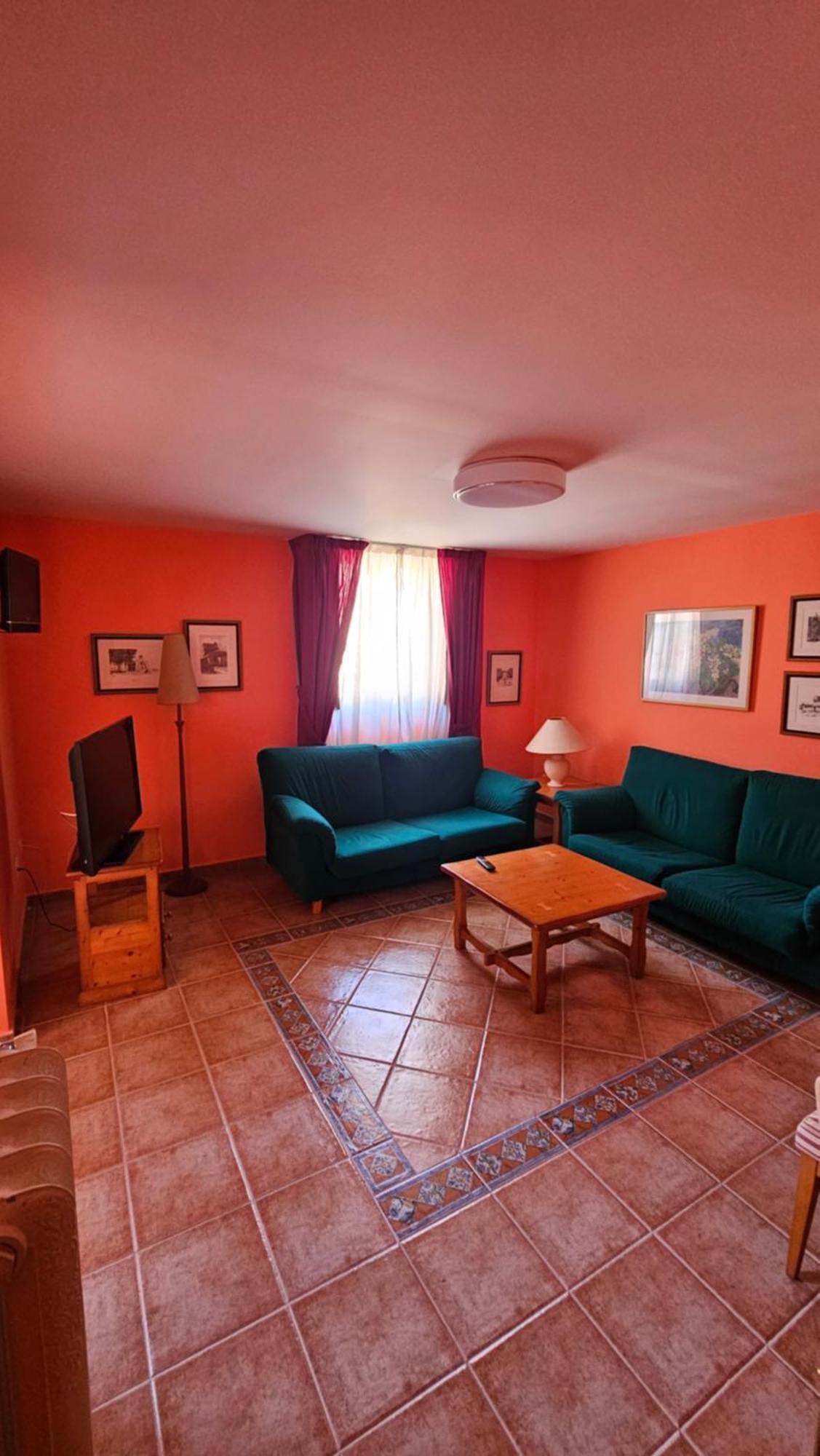 Hostal Albe Carrion De Los Condes Bagian luar foto