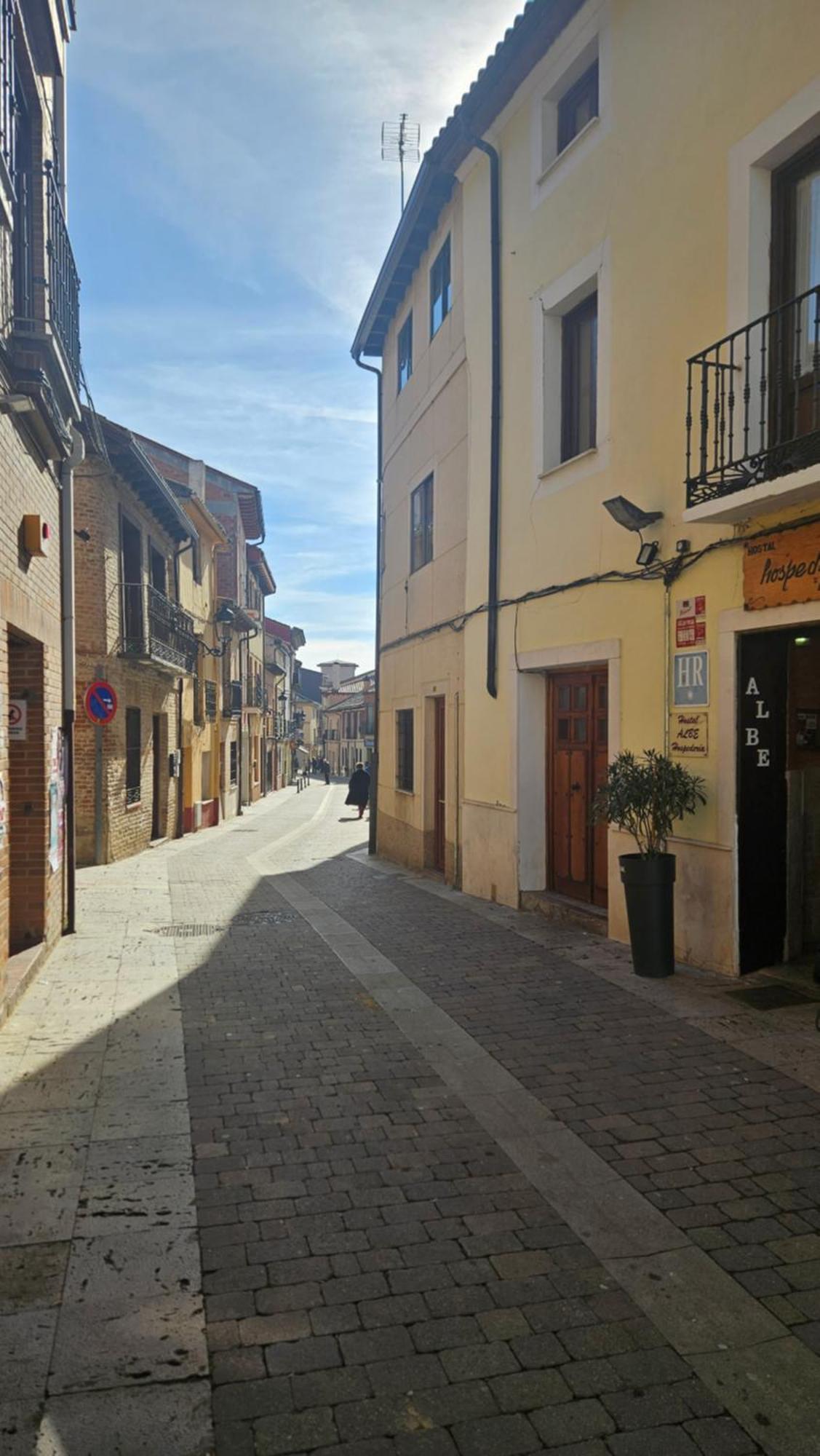 Hostal Albe Carrion De Los Condes Bagian luar foto