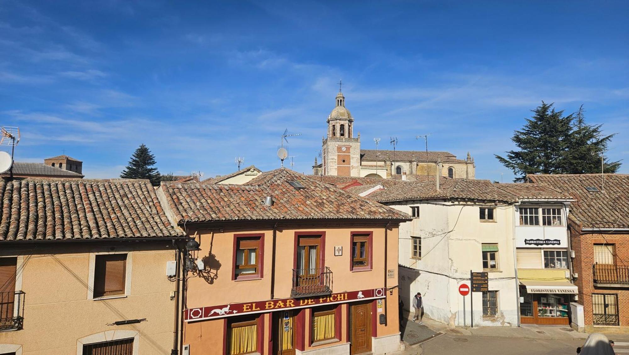 Hostal Albe Carrion De Los Condes Bagian luar foto