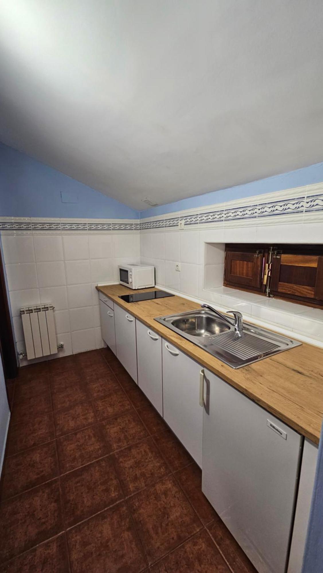 Hostal Albe Carrion De Los Condes Bagian luar foto